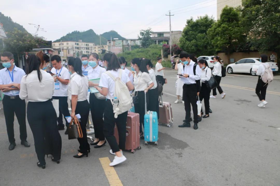 面试体育特岗教师考试内容_特岗教师体育面试_面试体育特岗教师真题