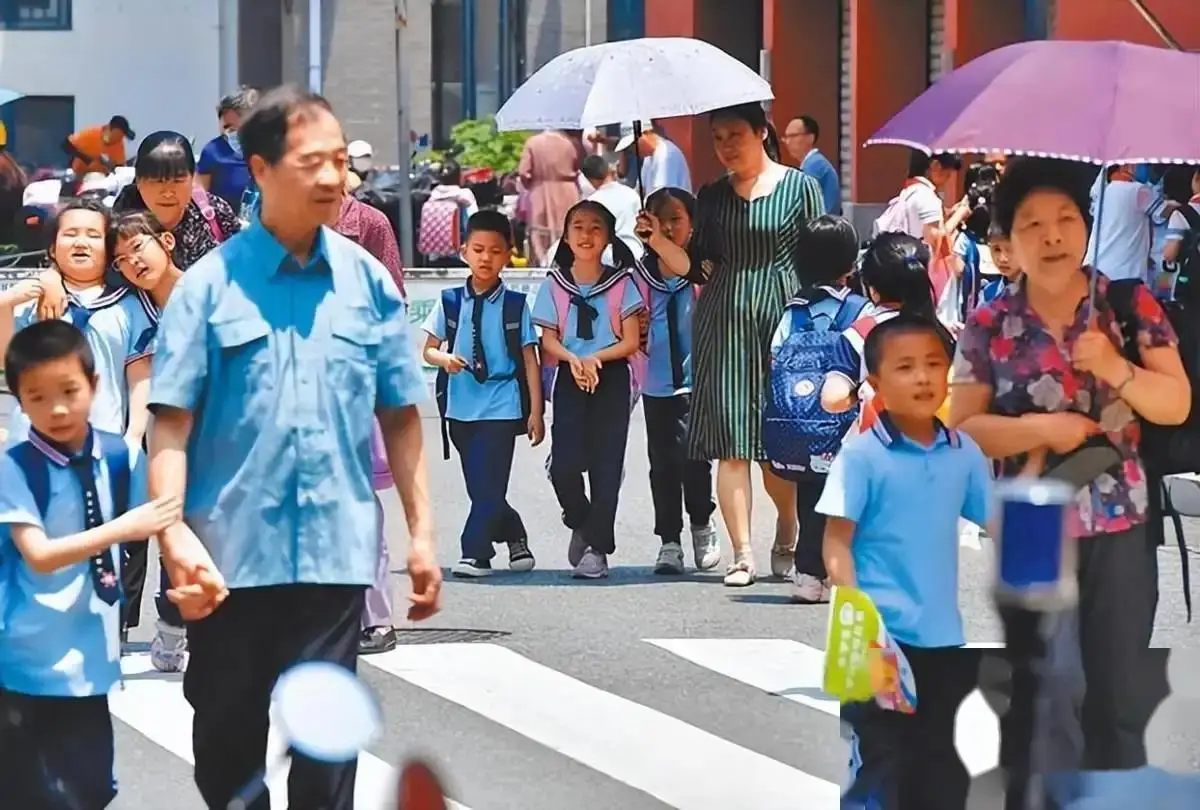 男人的未来就女人_未来男人多还是女人多_男人的未来是女人好看